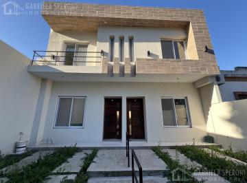 Casa · 100m² · 4 Ambientes · 1 Cochera · Duplex 4 Ambientes Alquiler Lomas de Zamora