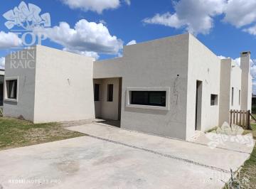 Casa · 150m² · 4 Ambientes · 1 Cochera · Casa en San Sebastian