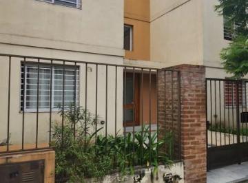 Departamento · 45m² · 2 Ambientes · Alto Alberdi Dpto en Alquiler de un Dorm Sobre Caseros a m del Nuevo Centro Shopping