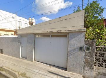 Casa · 102m² · 4 Ambientes · 1 Cochera · Venta Casa 2 Dorm. Living Comedor Avellaneda