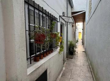 Local comercial · 230m² · Local con PH a Reciclar Oportunidad