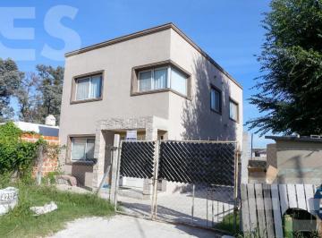 Casa · 120m² · 5 Ambientes · 1 Cochera · Casa Venta en Ezeiza