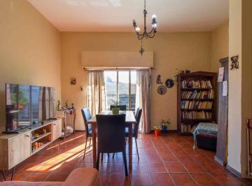 PH · 90m² · 6 Ambientes · Venta PH 6 Amb con Patio y Parrilla en San Martin
