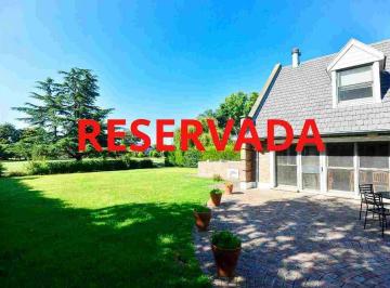 Casa · 313m² · 6 Ambientes · Casa en Abril Club de Campo Lote Al Golf