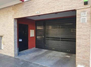 Garage · 13m² · Cochera - Flores