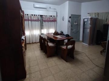 Casa de 6 ambientes, Córdoba · Oportunidad General Bustos! Ideal Inversion