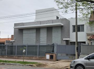 Local comercial · 77m² · 2 Ambientes · Alquiler - Importante Local Apto Confiteria