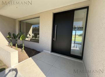 Casa · 204m² · 6 Ambientes · Casa Venta a Estrenar C/pileta en Chateau Pilar | Mallmann Propiedades