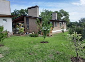 Casa · 176m² · 5 Ambientes · 1 Cochera · Vendo Casa y Departamento Villa Giardino