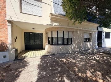 Casa de 4 ambientes, La Plata · Casa Estilo Americano, 52 Entre 29 y 30 Parque San Martin