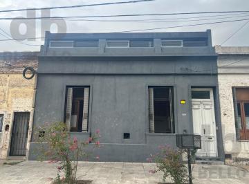 Casa · 194m² · 5 Ambientes · Casa en Venta Aristobulo del Valle Al 900