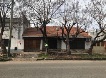 Casa · 108m² · 3 Ambientes · 2 Cocheras · Casa - Lomas de Zamora Oeste