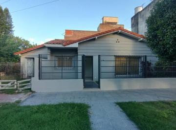 Casa · 110m² · 3 Ambientes · 5 Cocheras · Casa 3 Ambientes en Venta en Ramos Mejia