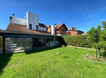 Casa · 91m² · 4 Ambientes · 1 Cochera · Venta. Casa 3 Dorm. y Vista Al Golf. Country Indio Cua Golf Club. Apta Credito
