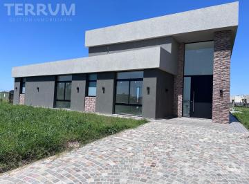Casa · 156m² · 4 Ambientes · 2 Cocheras · Casa Venta Canning Barrio La Alameda
