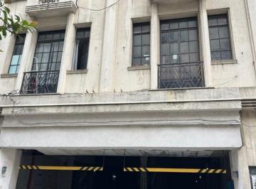 Garage , San Nicolás · Muy Buena Cochera Fija Cubierta Zona Microcentro
