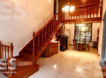 Casa · 245m² · 5 Ambientes · 2 Cocheras · Casa 5 Ambientes en Venta en Monte Grande Apto Crédito