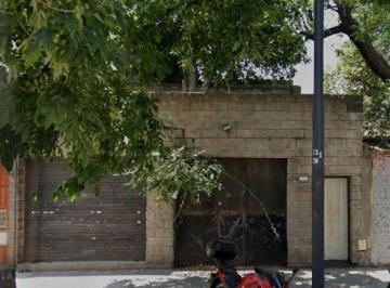 Casa · 207m² · Interesante Casa en Venta con Potencial Para Diversos Destinos
