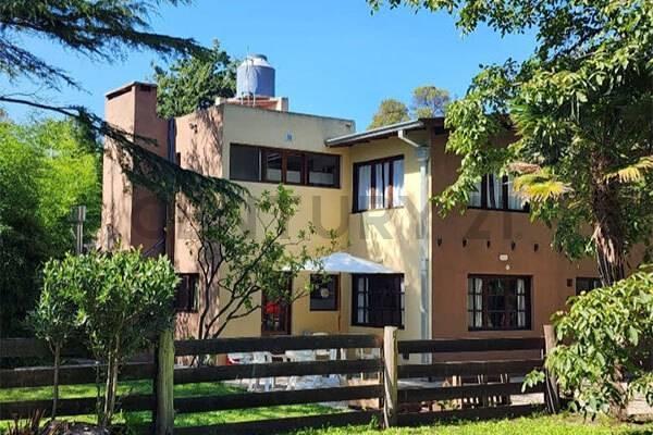 Terreno · 516m² · 10 Ambientes · 8 Cocheras