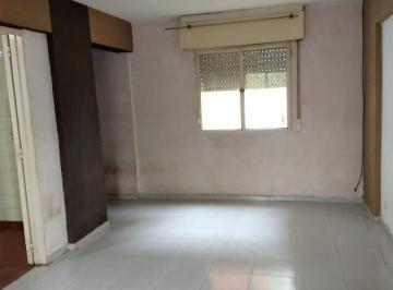 Departamento · 65m² · 4 Ambientes · Excelente Departamento 4 Amb 1° Piso Al Frente Oportunidad