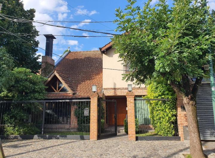 Casa · 253m² · 5 Ambientes