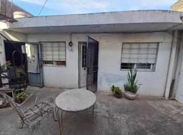 Casa · 50m² · 5 Ambientes · Casa 2 Dorm., Barrio Godoy, Rosario. Oportunidad