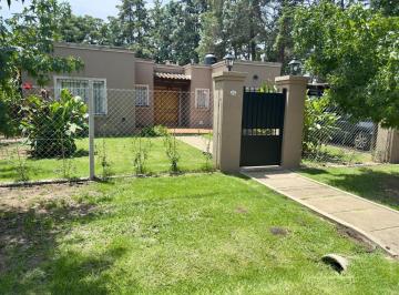 Casa · 154m² · 5 Ambientes · 2 Cocheras · Venta Casa 4 Ambientes, Calle Moreno Al 500, Parque Sakura, Exalt. de La Cruz