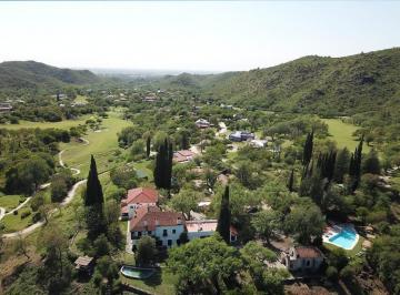 Casa · 196m² · 3 Dormitorios · 3 Cocheras · Vendo Casa en El Potrerillo de Larreta Country - Alta Gracia