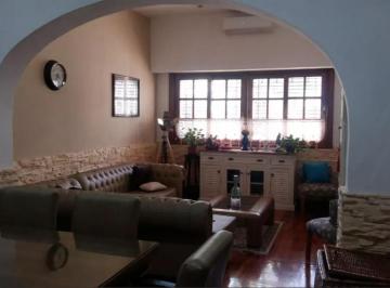 PH · 122m² · 3 Ambientes · PH en Venta - 2 Dorm. 2 Baños - 141 m² - Monte Castro