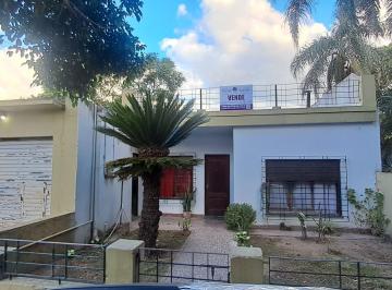 Casa de 4 ambientes, Berazategui · Casa 4 Ambientes con Local