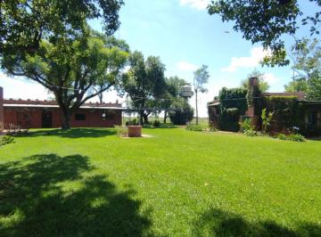 Casa · 10000m² · 3 Ambientes · 3 Cocheras · Alquiler Temporal Para Grupo Numeroso. 3 Casas Amuebladas
