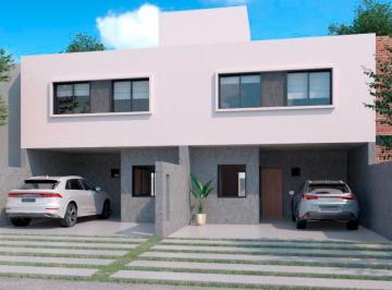 Casa · 130m² · 6 Ambientes · 2 Cocheras · Duplex 3 Dorm. en Docta Central