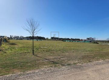 Terreno · 961m² · Terreno Lote en Venta Ubicado en Los Juncos, Luján, G. B. a. Zona Oeste