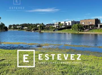 Terreno · 982m² · Lote a La Laguna en Venta, Barrio San Matías, Escobar