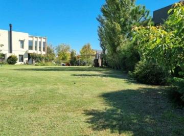 Terreno · 950m² · Lote a La Laguna en Venta, Barrio Cerrado El Cantón Islas, Escobar