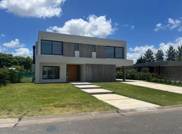 Casa · 268m² · 7 Ambientes · Casa en Venta, 7 Ambientes, en San Matias, Escobar, Gba Norte