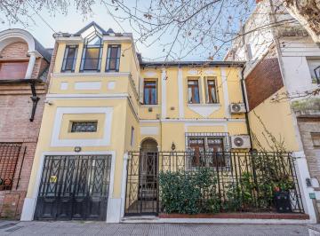 Casa · 192m² · 4 Ambientes · 1 Cochera · Hermosa Casa - Venta - 4 Amb - Suite - Garage - Terraza - Parrilla - Belgrano R