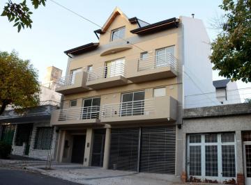 Departamento de 3 ambientes, Parque Chacabuco · Venta 3 Amb + Entrep - 2 Balc Aterraz - Parrilla Propia - Super Luminoso - 62 m²