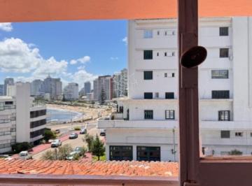 Foto1 · Casa a Pasos de La Rambla Mansa - Apta Para Hostel y Gastronomía.