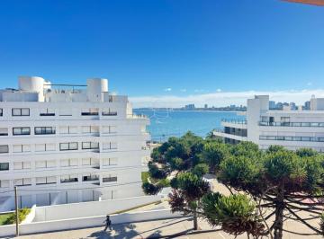 Foto1 · Casa a Pasos de La Rambla Mansa - Apta Para Hostel y Gastronomía.
