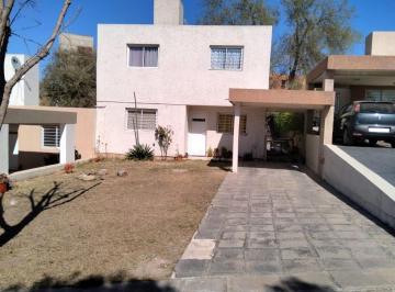 Casa · 119m² · 5 Ambientes · 1 Cochera · Venta Duplex Apto Crédito en Housing