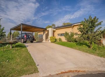 Casa · 149m² · 4 Ambientes · 2 Cocheras · Casa en Venta en Santa Elena, Pilar del Este, Pilar