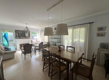 Casa · 190m² · 5 Ambientes · 2 Cocheras · Casa en Venta 4 Dorm., Lote Grande, Galeria, Pileta Los Jazmines Pilar del Este, Pilar, G. B