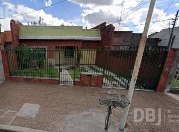 Casa · 150m² · 6 Ambientes · 3 Cocheras · Venta Casa 6 Ambientes en Lomas del Mirador