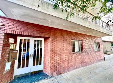 Departamento de 3 ambientes, San Isidro · Depto. 3 Ambientes Vivienda y Uso Profesional con Patio Planta Baja a m Avda. Santa Fe