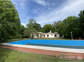 Quinta vacacional · 135m² · 5 Ambientes · Casa Quinta en Venta - Abasto, La Plata Km 52