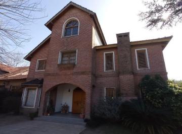Casa · 374m² · 6 Ambientes · 2 Cocheras · Casa 6 Ambientes en Venta en Ituzaingo