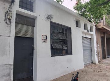 Depósito · 228m² · Depósito de 228 m² Cubiertos en Una Planta. La Paternal.