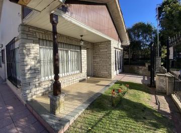 Casa · 190m² · 3 Ambientes · 1 Cochera · Venta | Casa de 3 Ambientes | 2 Viviendas en Block a Reciclar | en Lo Mejor de Constitucion |
