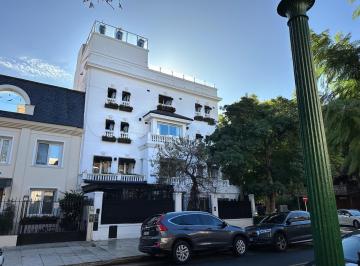 Casa · 451m² · 7 Ambientes · 2 Cocheras · Venta Alquiler de Casa Estilo Francés en Barrio Parque, Palermo